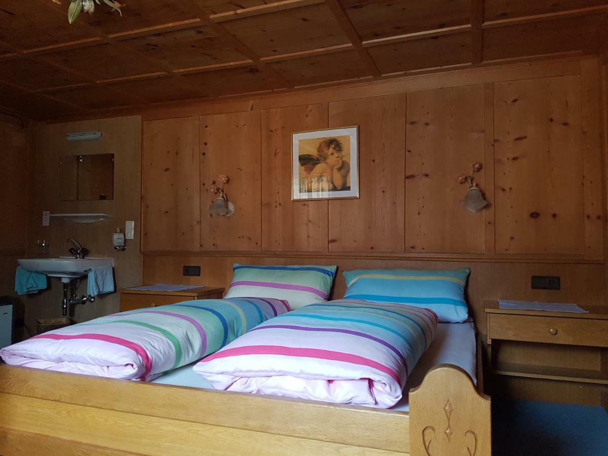 Pension Valluela Galtür Buitenkant foto